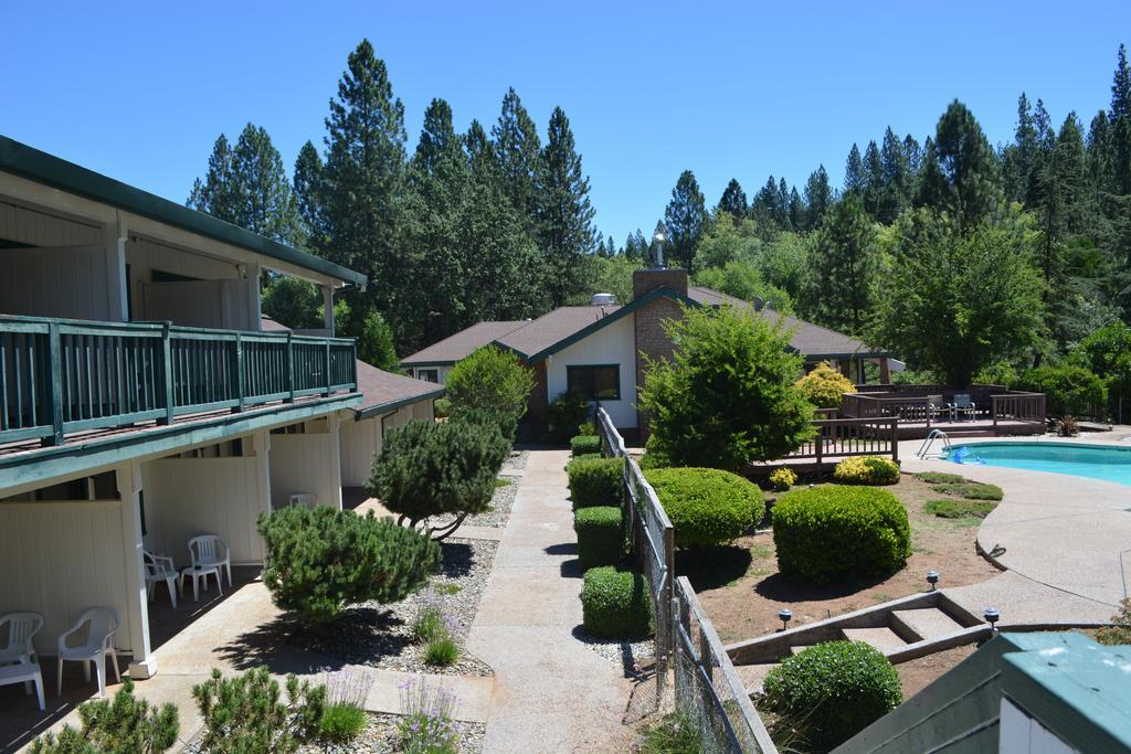 Pioneer Inn & Suites Volcano Buitenkant foto