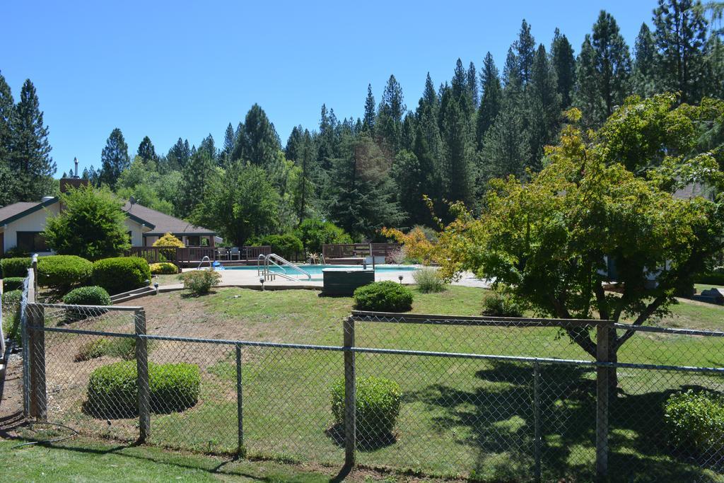 Pioneer Inn & Suites Volcano Buitenkant foto