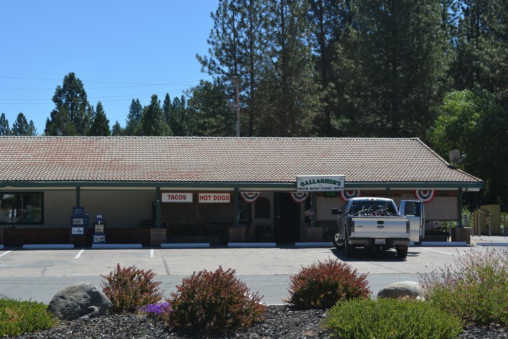 Pioneer Inn & Suites Volcano Buitenkant foto