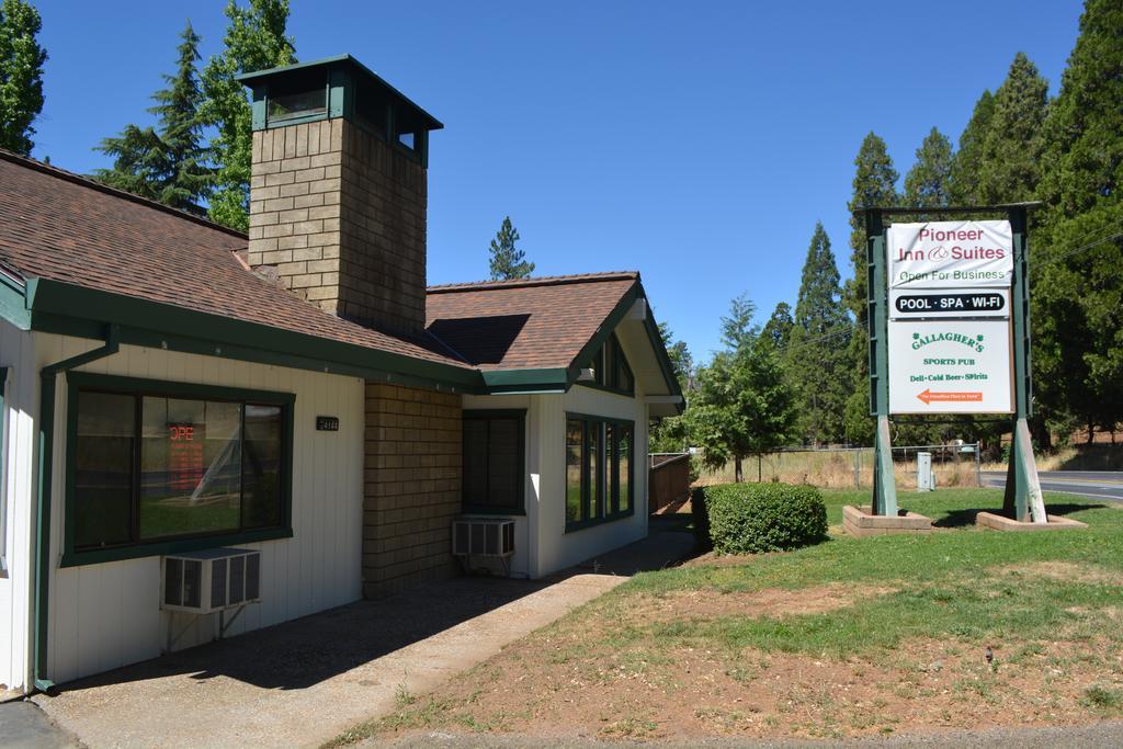 Pioneer Inn & Suites Volcano Buitenkant foto