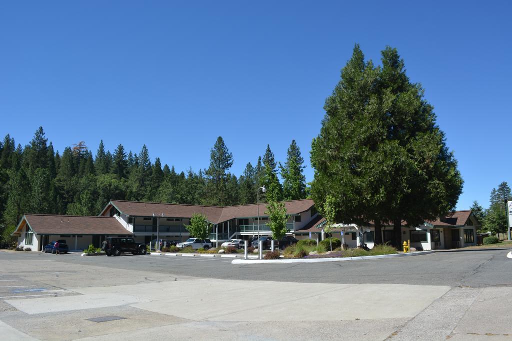 Pioneer Inn & Suites Volcano Buitenkant foto