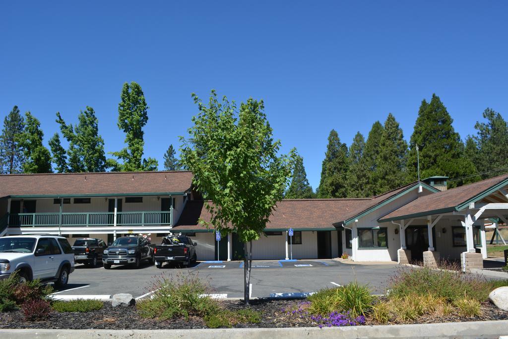 Pioneer Inn & Suites Volcano Buitenkant foto
