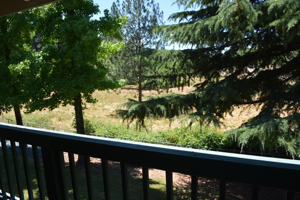 Pioneer Inn & Suites Volcano Buitenkant foto