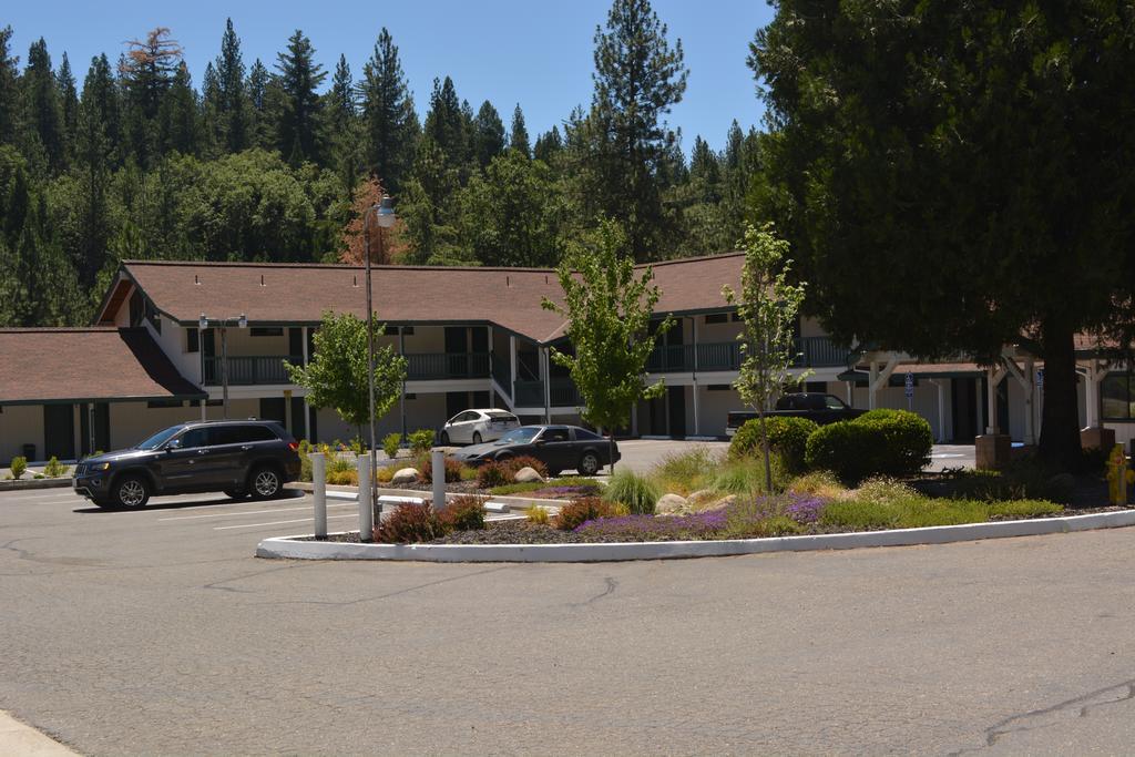Pioneer Inn & Suites Volcano Buitenkant foto