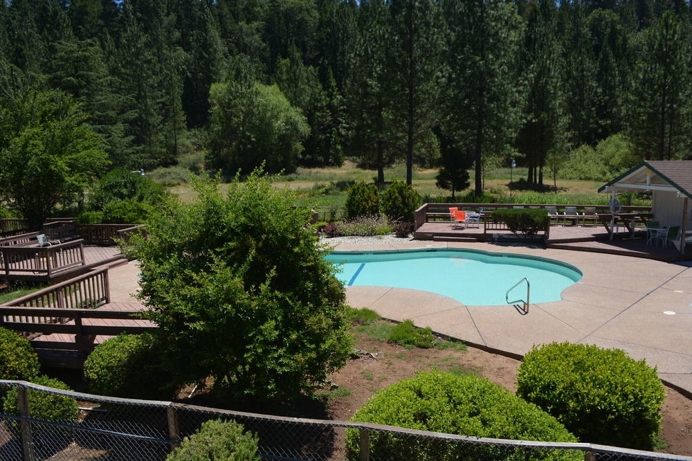Pioneer Inn & Suites Volcano Buitenkant foto
