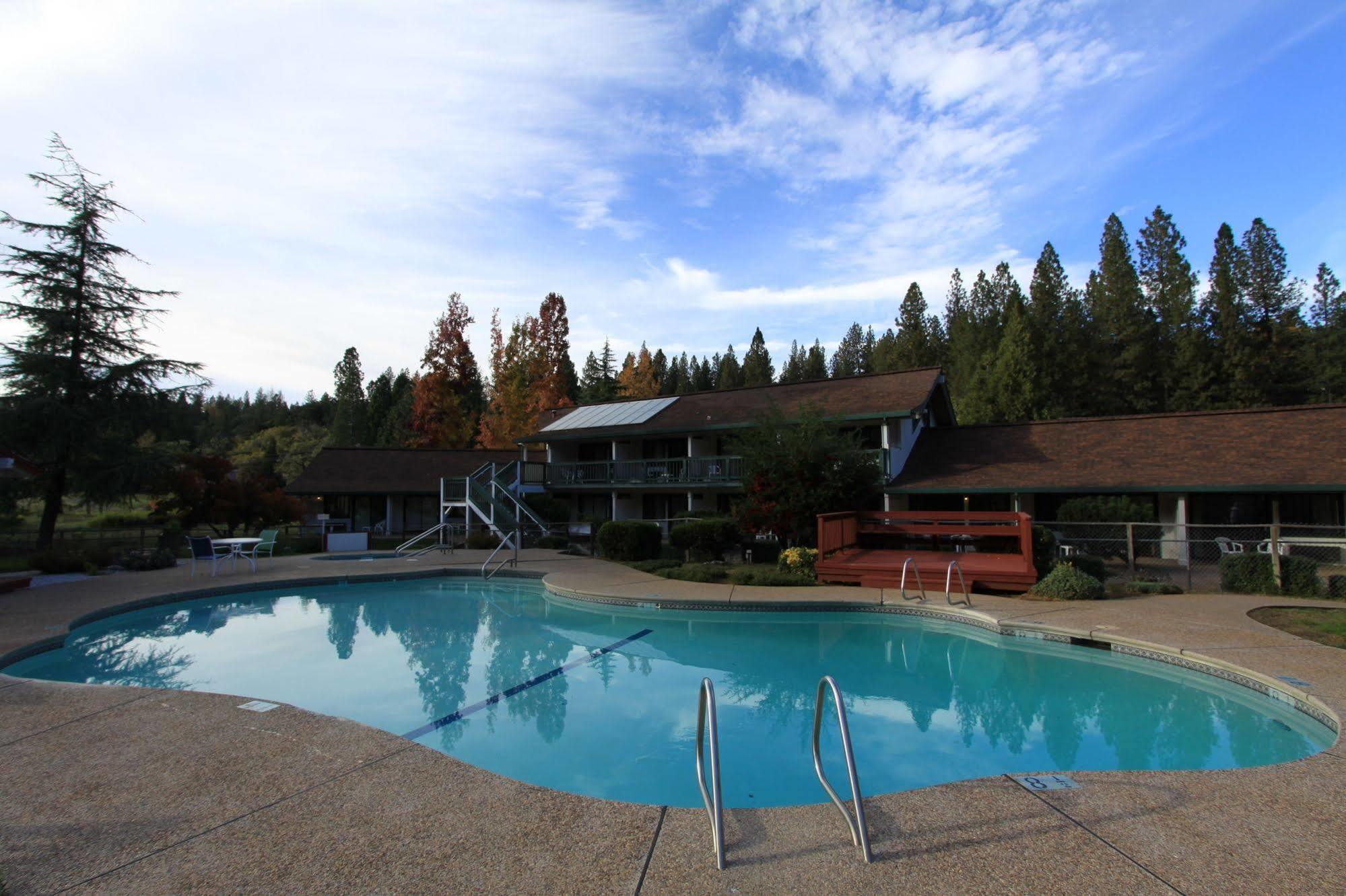 Pioneer Inn & Suites Volcano Buitenkant foto