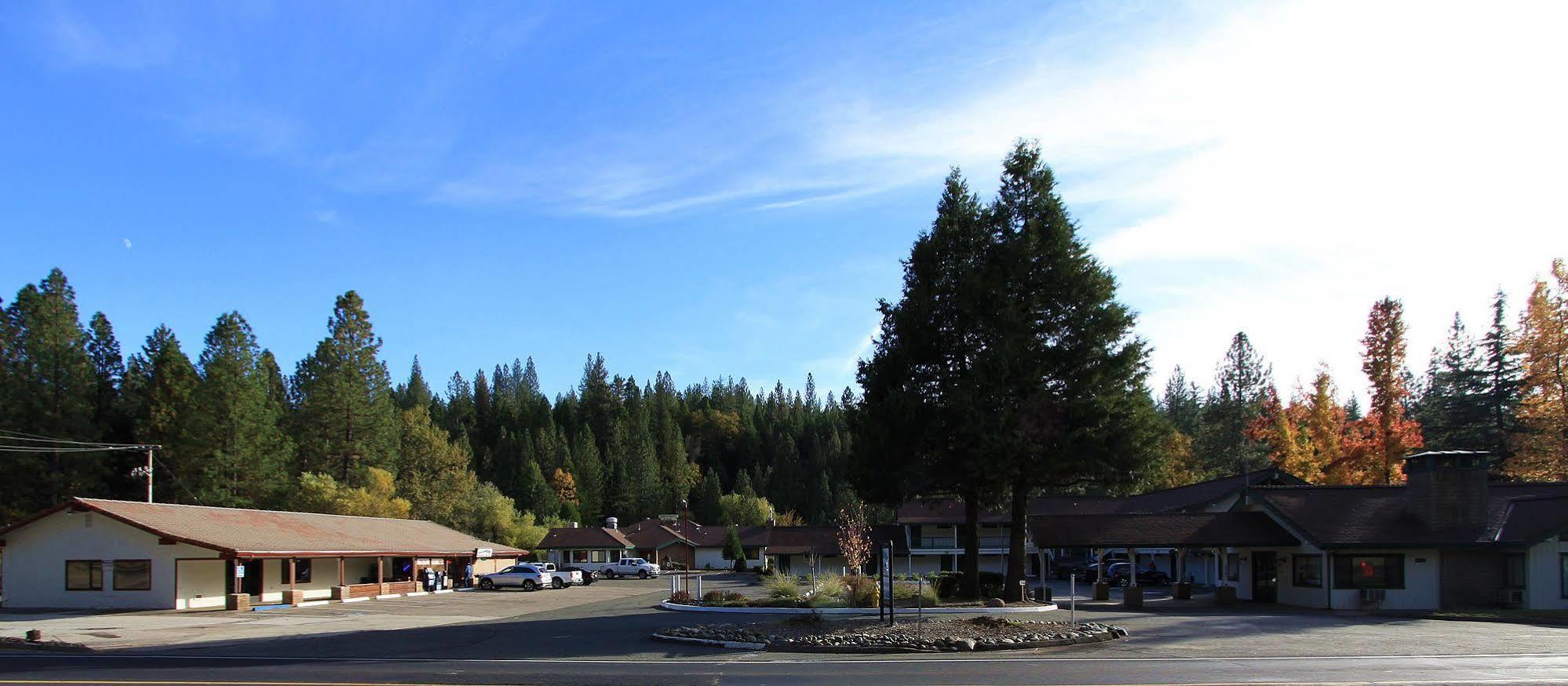 Pioneer Inn & Suites Volcano Buitenkant foto