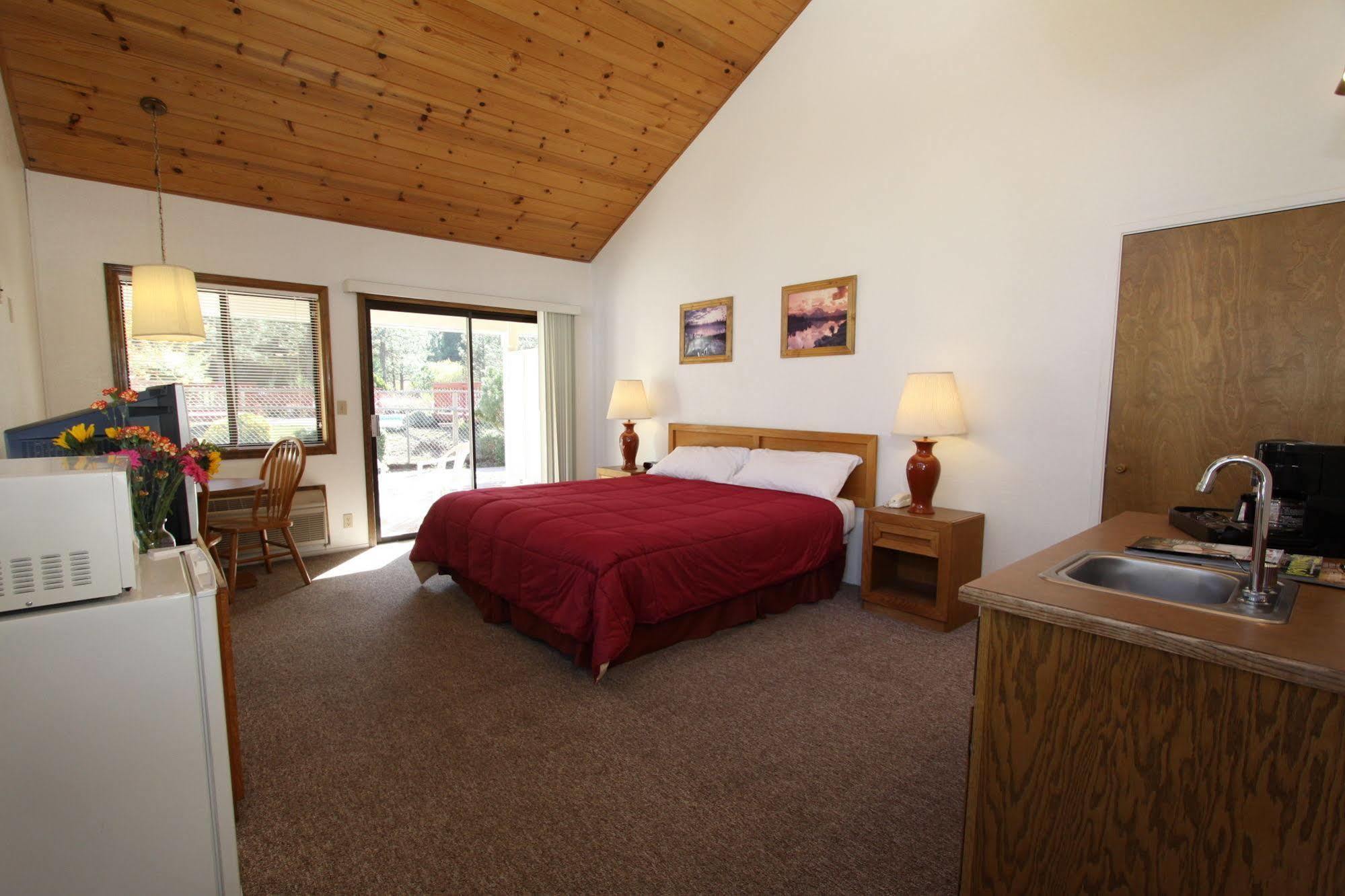 Pioneer Inn & Suites Volcano Buitenkant foto