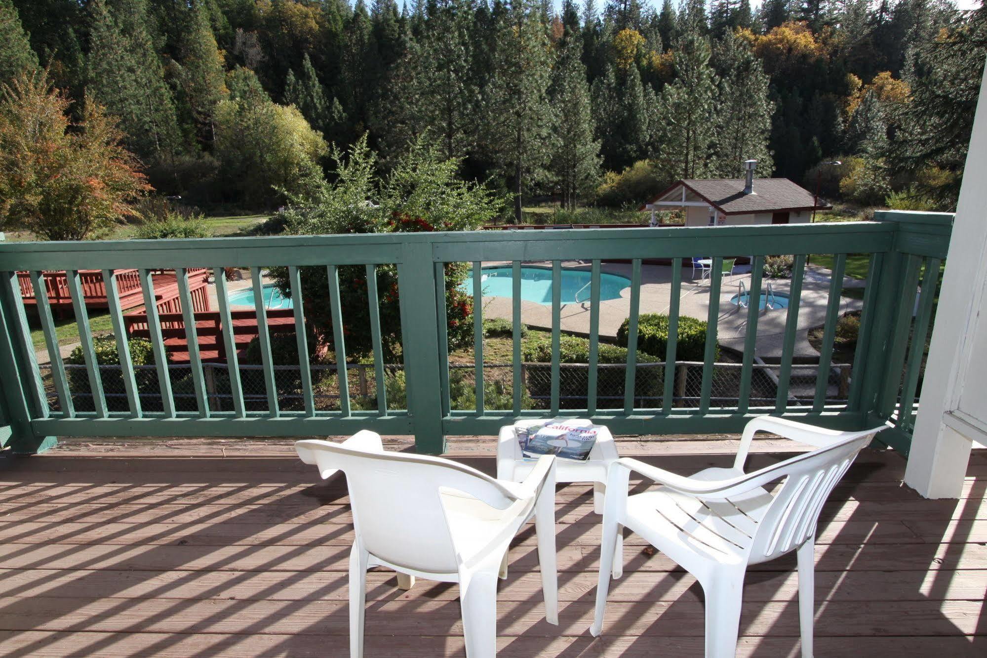 Pioneer Inn & Suites Volcano Buitenkant foto